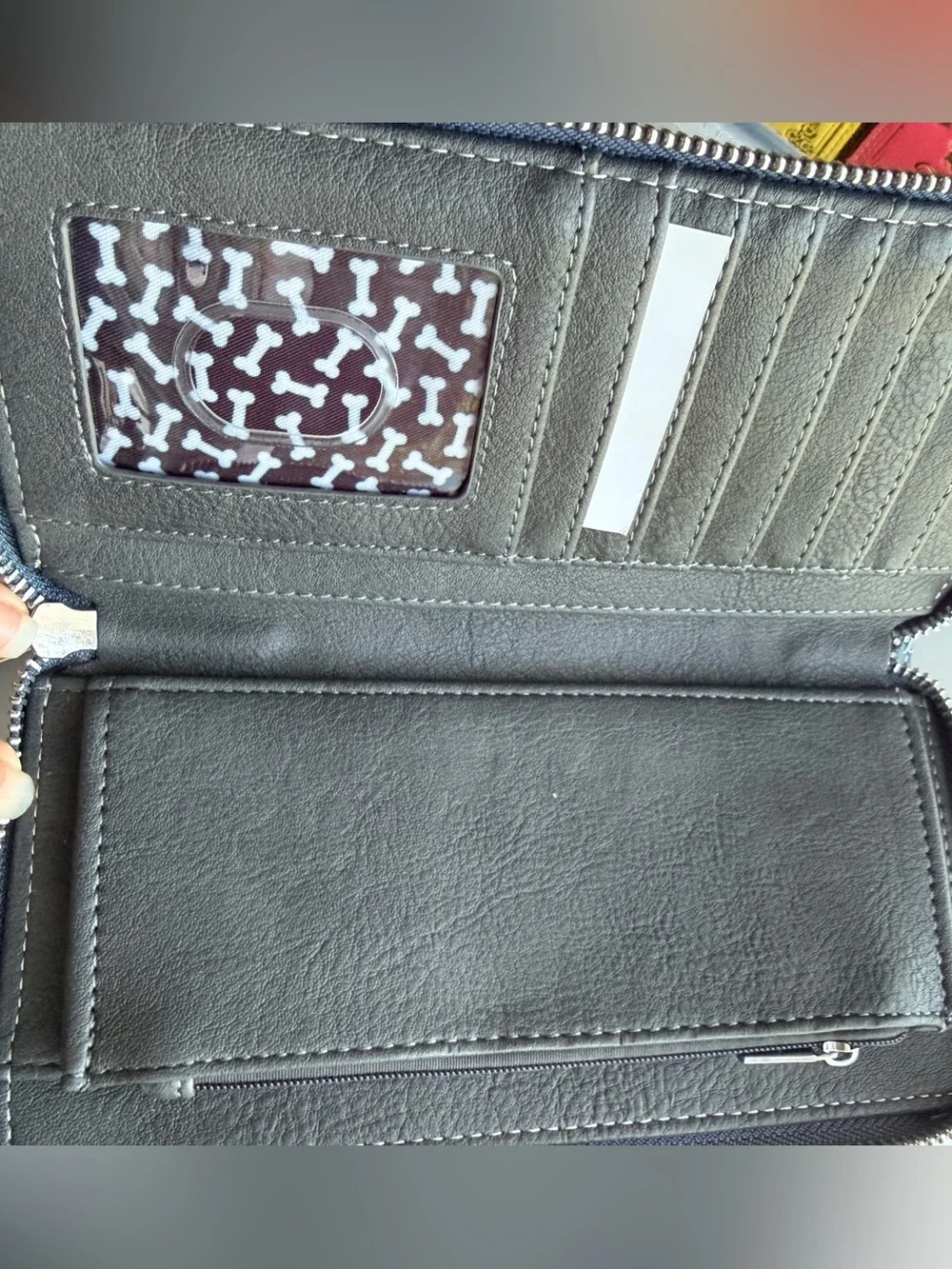 Loungefly Disney Dogs Wallet - Picture 3 of 4